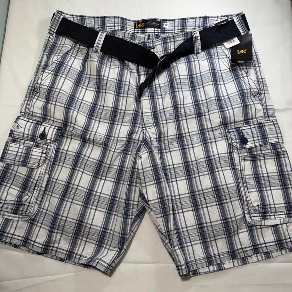 NWT Lee Mens 42 White Blue Plaid Cargo Shorts  Belt Included Flat Front Pockets